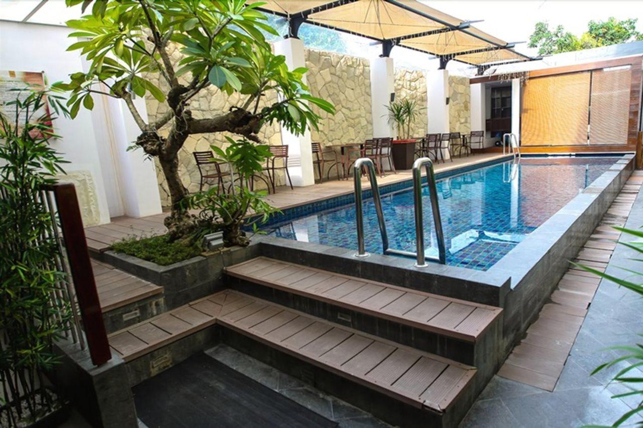 โรงแรมเฟเวอร์ มากาซาร์ ภายนอก รูปภาพ