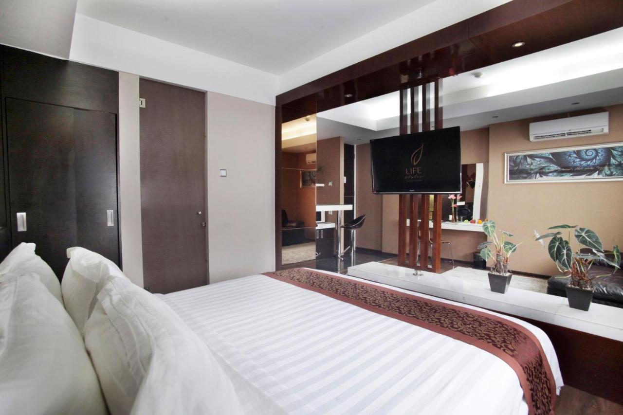 โรงแรมเฟเวอร์ มากาซาร์ ภายนอก รูปภาพ